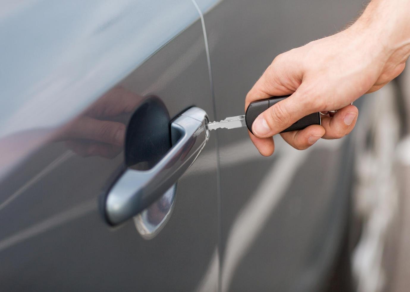 The Ultimate Guide to Auto Key Locksmith Services