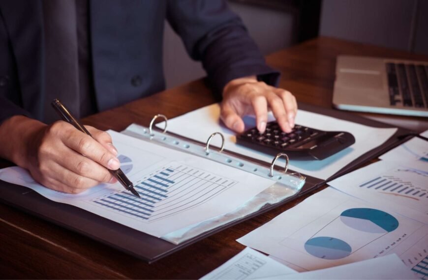 5 Ways Accounting And Bookkeeping Services Streamline Business Finances